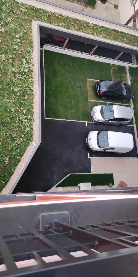 Neoresid Paris-Gagny Екстериор снимка